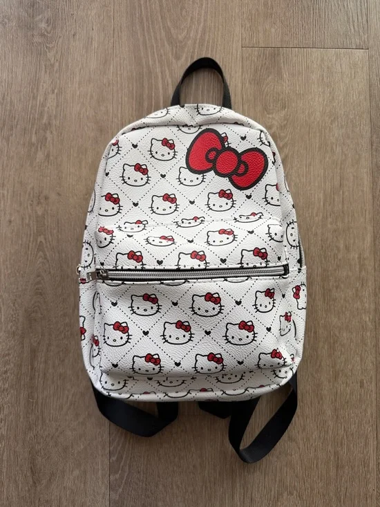 Hello Kitty Mini Backpack - Picture 1 of 2